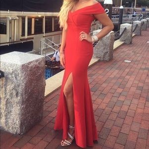 Xscape gorgeous red classic dress